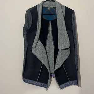 gimmicks by BKE Gray and Black Open-Front Draped Cardigan